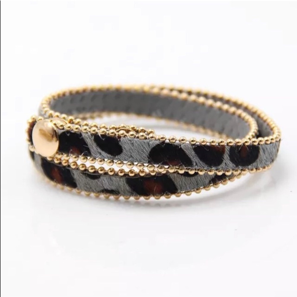 🌴Grey Leopard Faux Fur Adjustable Wrap Bracelet
